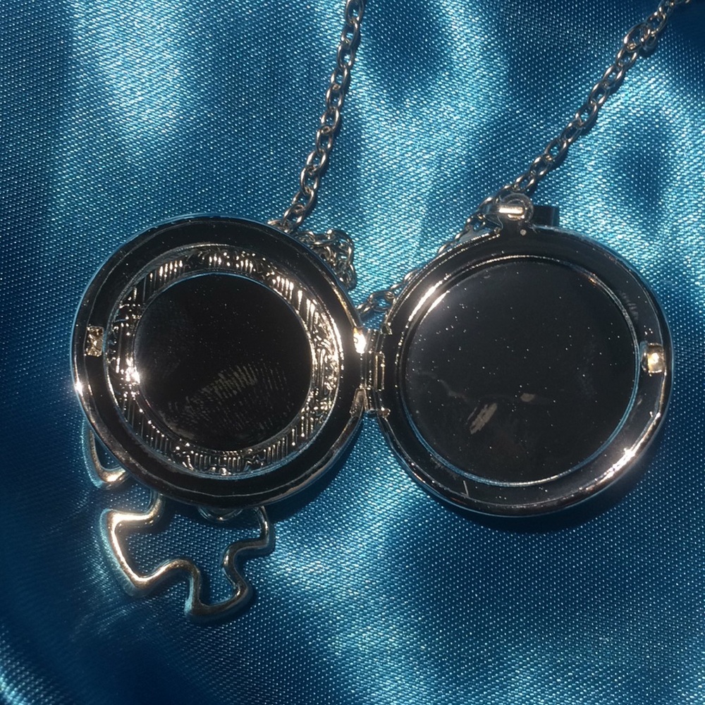 Autism Locket & Puzzle 🧩 Necklace - Picture 2 of 2